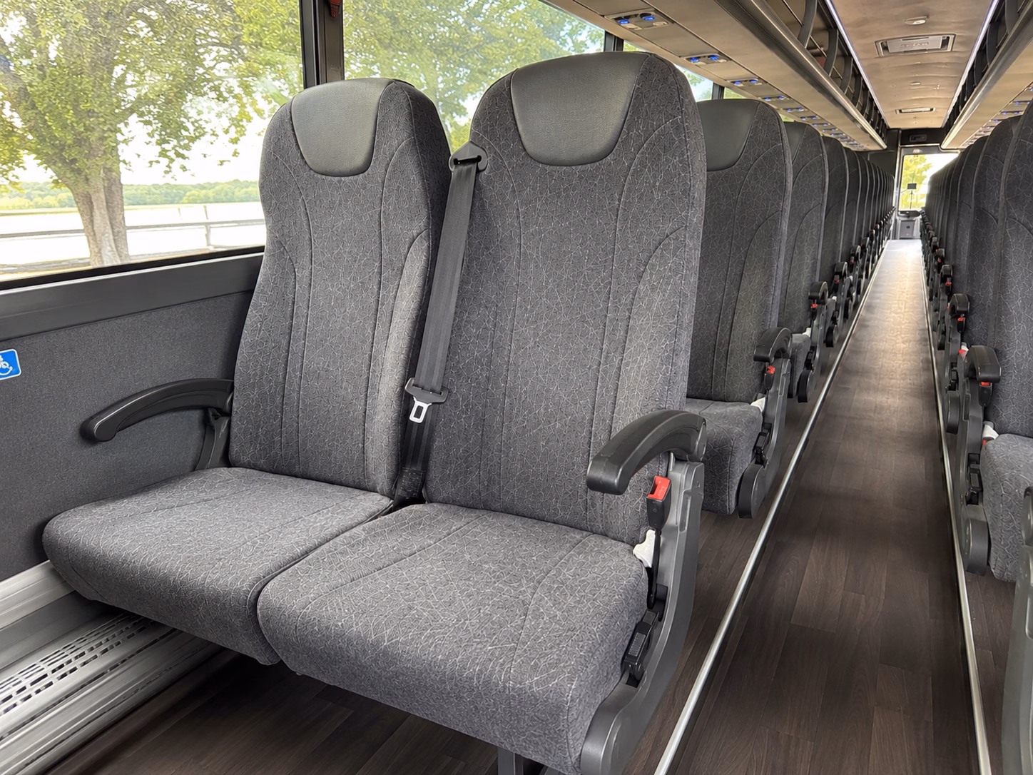 how the type of bus you choose changes the price in leesburg virginia