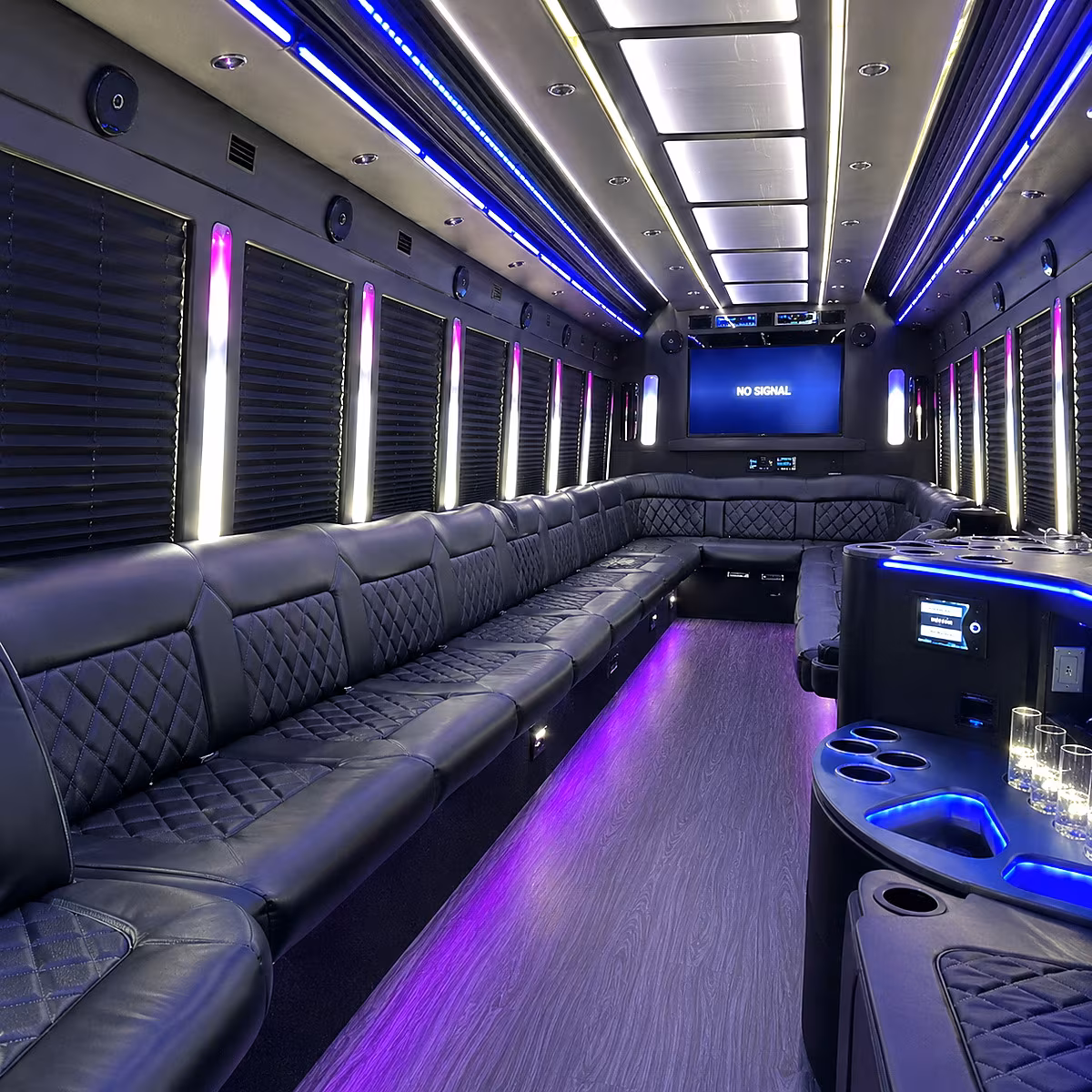 leesburg 30 passenger party bus inside