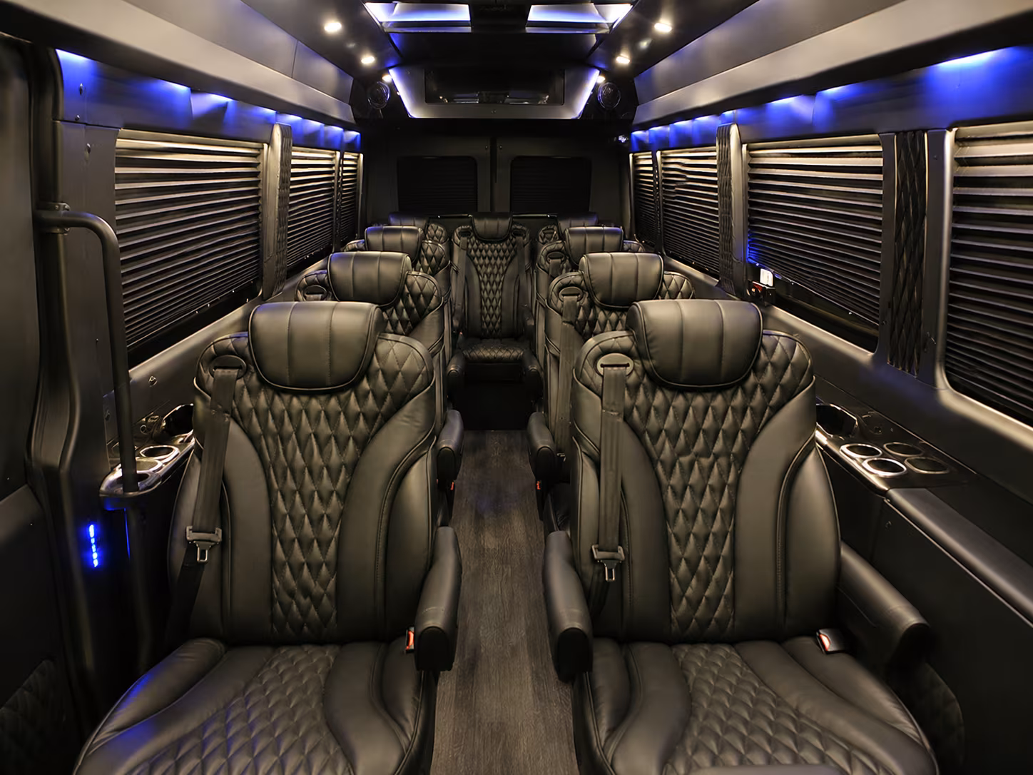 leesburg long distance transportation onboard seating