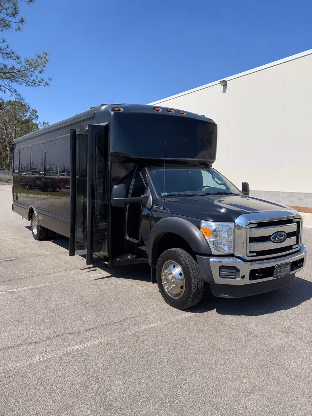 leesburg new years eve party bus rental