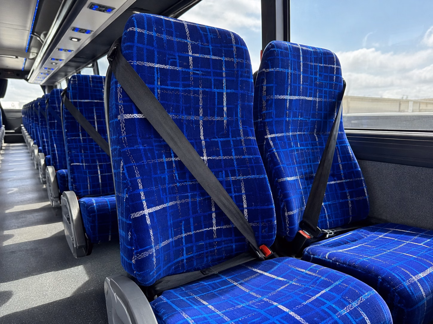picking up a group arriving at dulles here is how charter bus pickup works